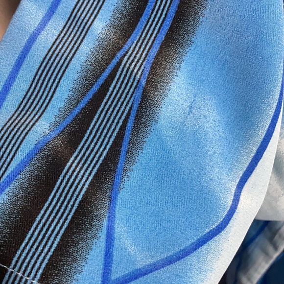 NWOT Gachu silky blue button down Sz 2XL - Picture 3 of 5